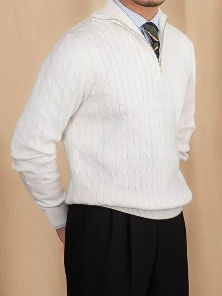 Sweter z dzianiny warkoczowej z zamkiem