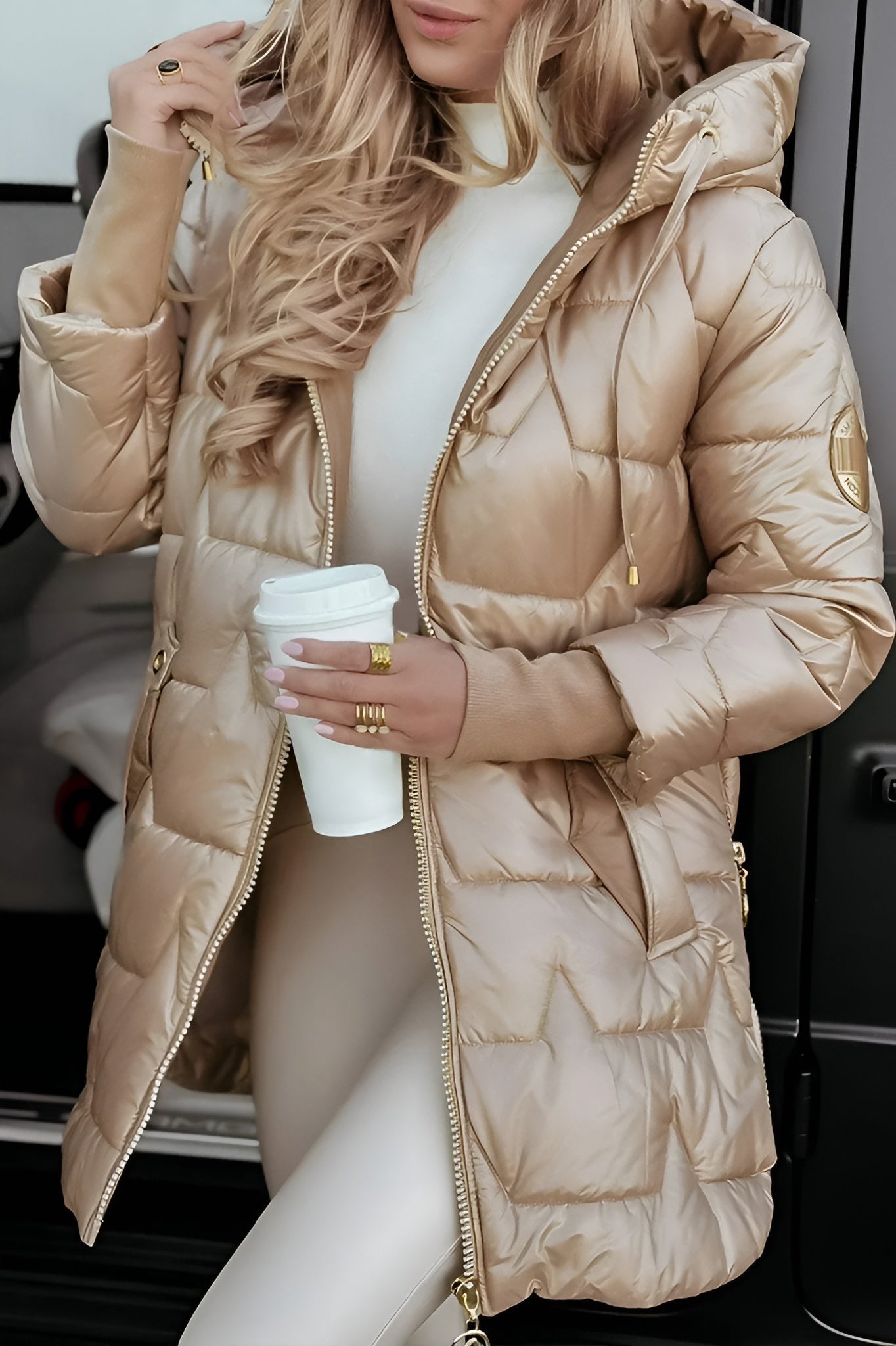 Élise™ | Elegant winter coat with hood and padding